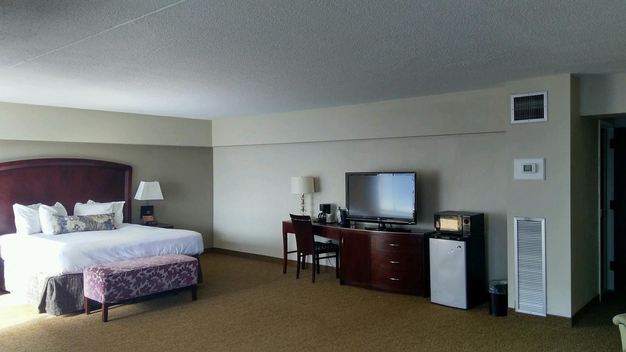 The Avalon Hotel And Conference Center Erie Luaran gambar